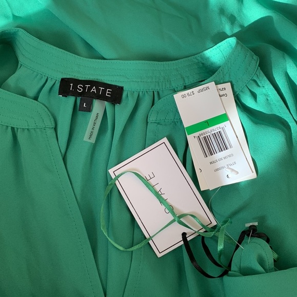 1.STATE Green Sleeveless Peplum Lightweight Top - Picture 3 of 3